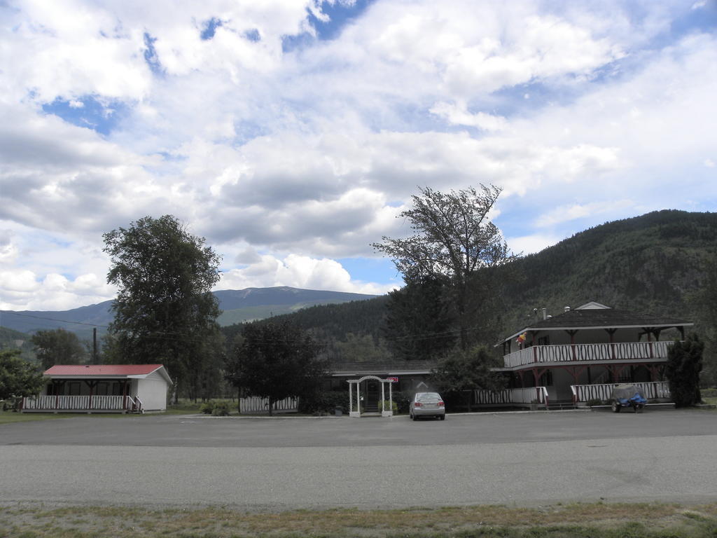 Rivermount Motel Little Fort Exterior foto